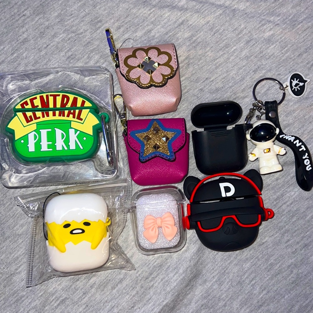 🎉AirPod cases 1/2 generation fits both 🎉